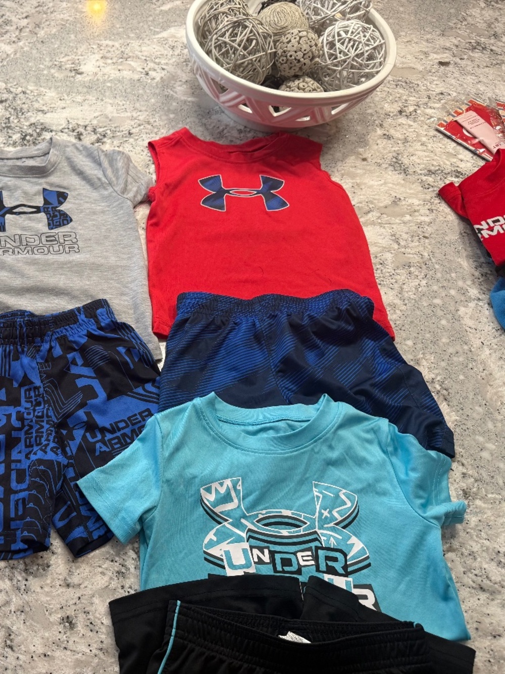 Toddler Boy Under Armour Clothes - Picture 2 of 2